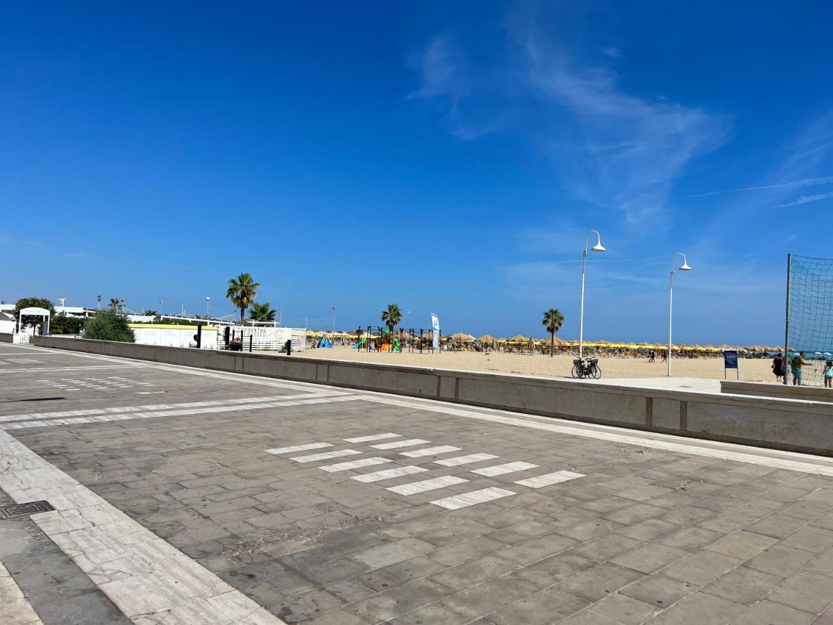 "Casa Incantevole" Fronte Mare Pescara - Appartamento Via Buozzi Kültér fotó