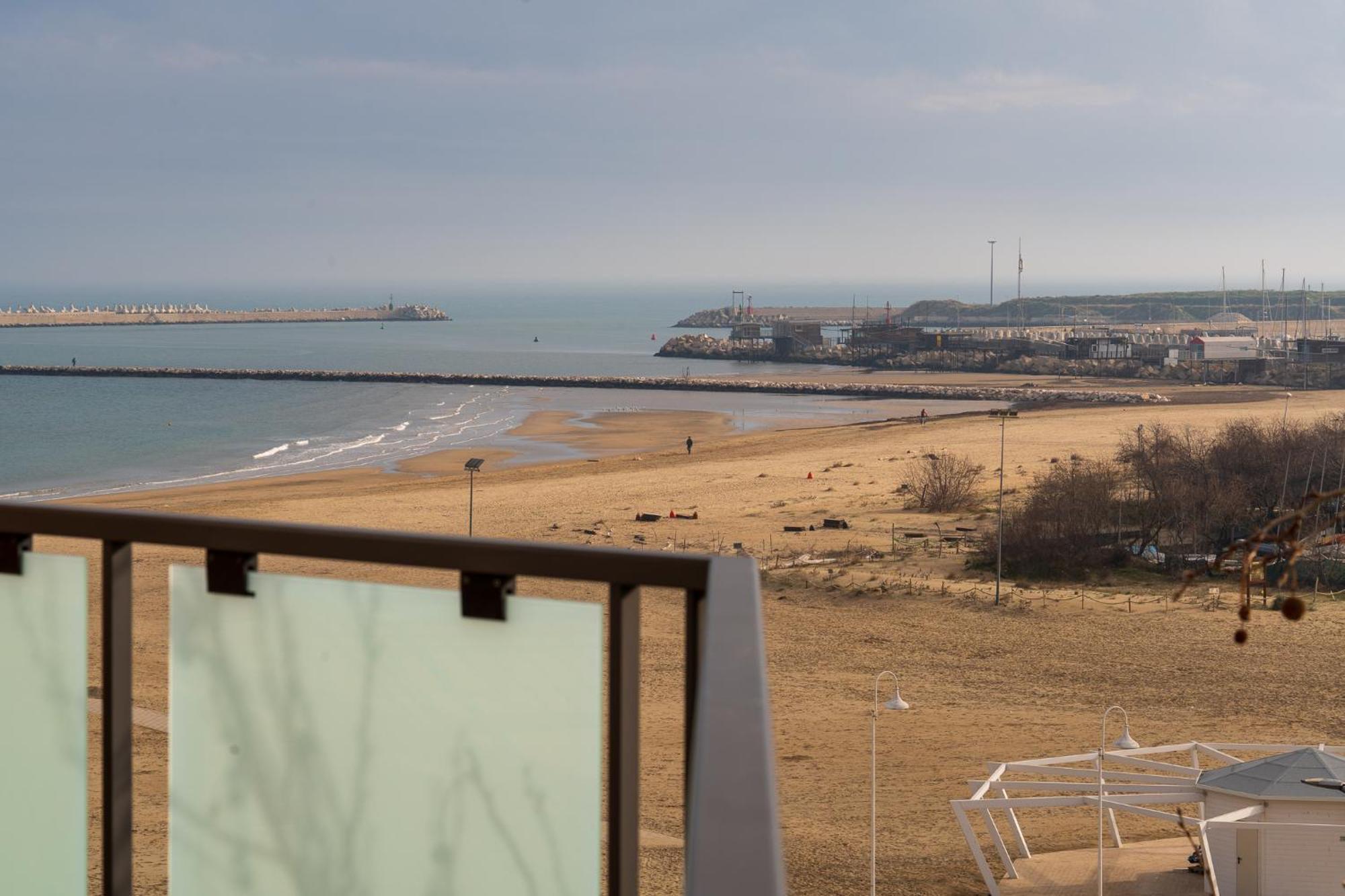 "Casa Incantevole" Fronte Mare Pescara - Appartamento Via Buozzi Kültér fotó
